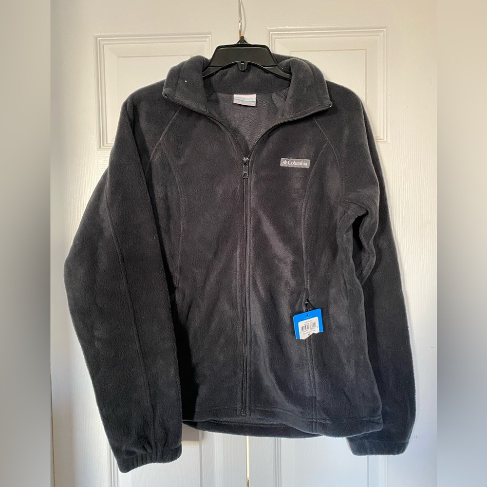 Columbia Women’s Medium Fleece Zip-Up Jacket